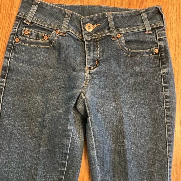 Mix It Stretch Boot Cut Mid Rise  5-Pocket Denim Jeans, Back Pocket Detail, Sz 2 - Picture 2 of 10